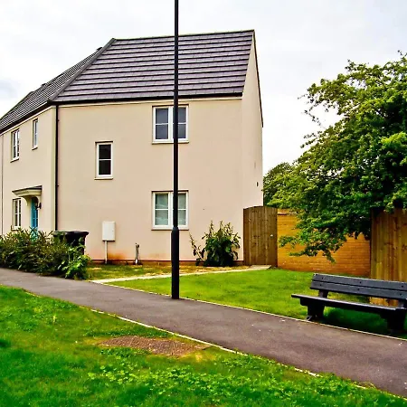 Lovely In Filton, 布里斯托